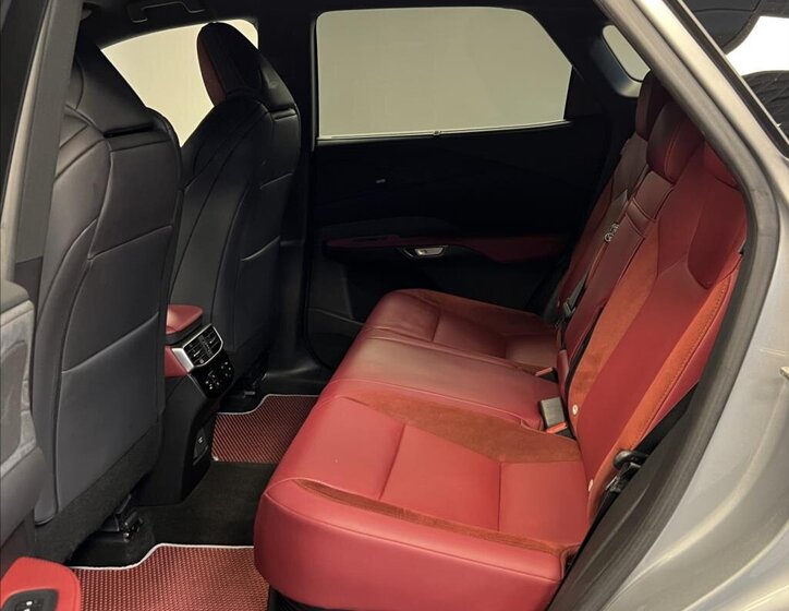 Lexus RX 500h SUV 2,4 l 273 kw