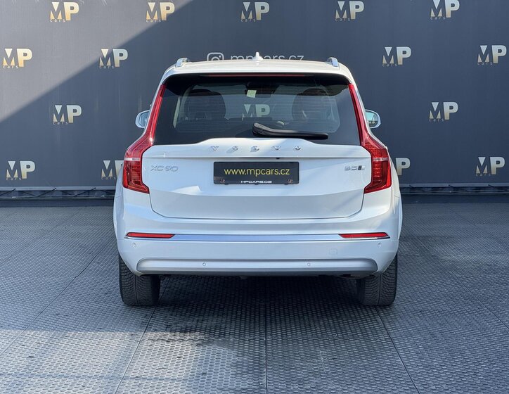 Volvo XC90 SUV / Terénní 2,0 l 173 kw