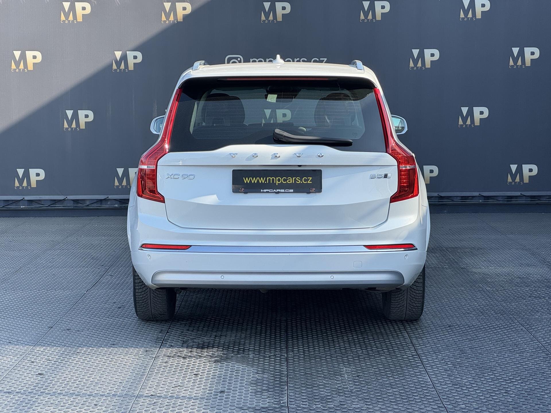 Volvo XC90 SUV / Terénní 2,0 l 173 kw