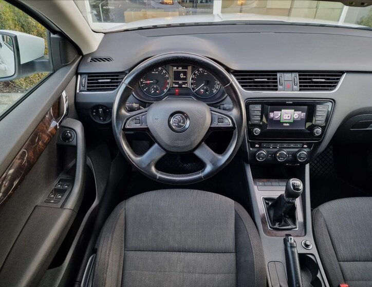 Škoda Octavia Sedan / Limuzína 2,0 l 110 kw