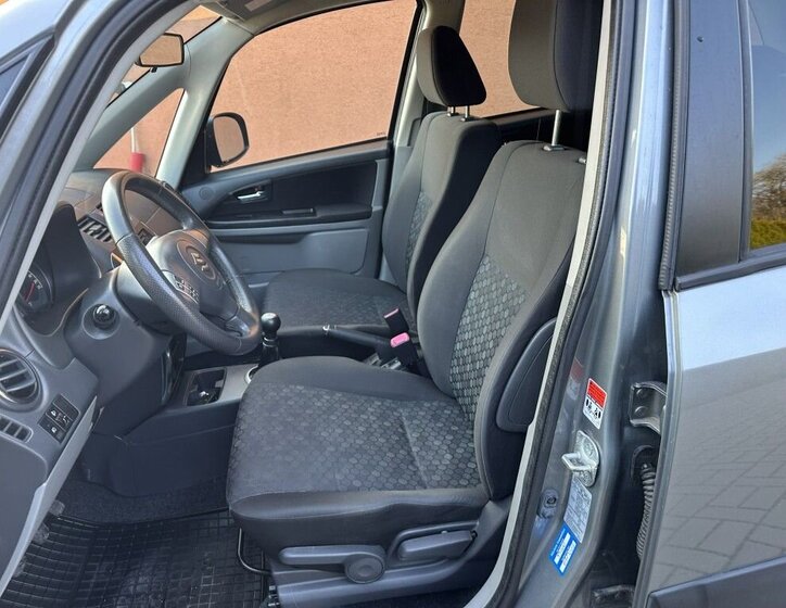 Suzuki SX4 Hatchback 1,6 l 88 kw