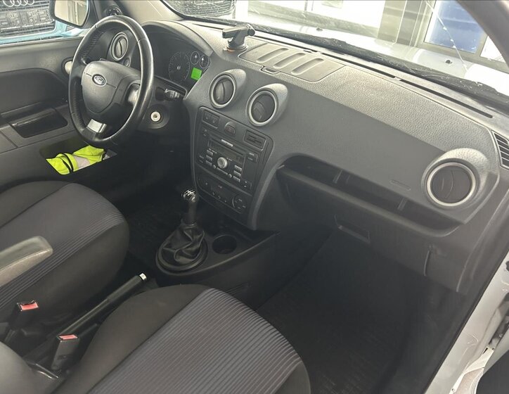 Ford Fusion Hatchback 1,4 l 59 kw