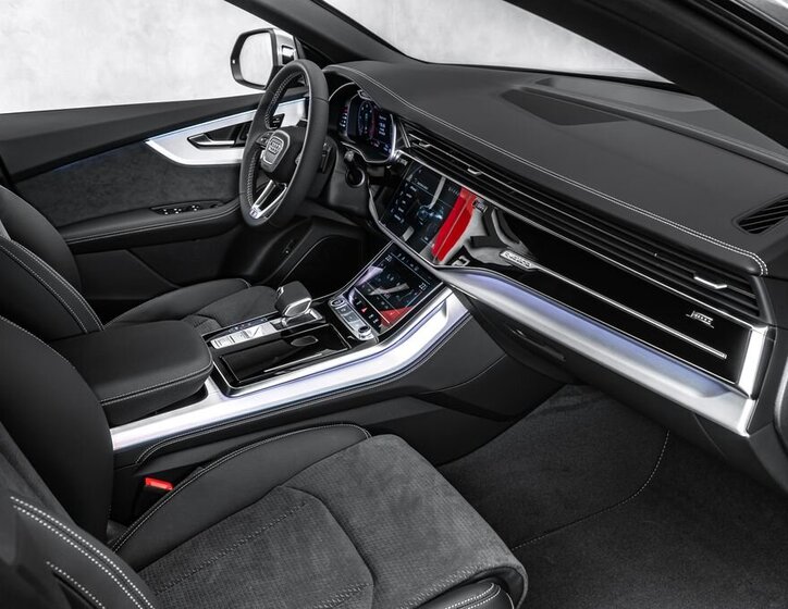 Audi Q8 SUV / Terénní 3,0 l 210 kw