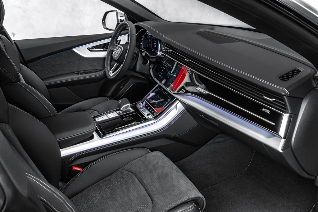 Audi Q8 SUV / Terénní 3,0 l 210 kw