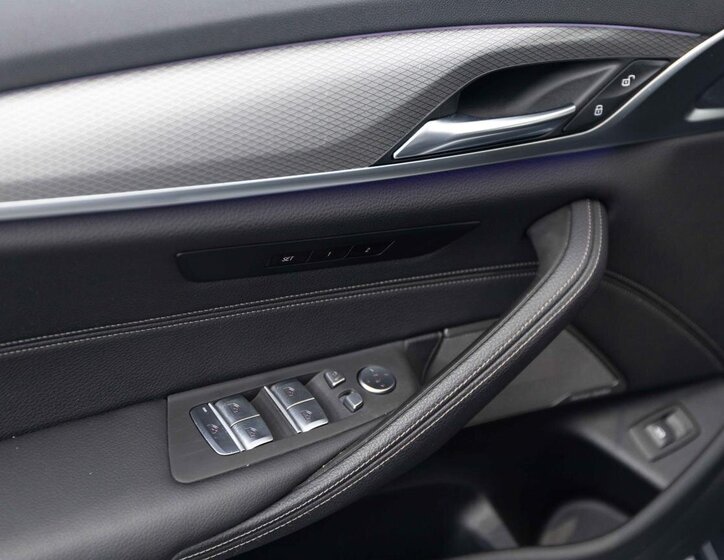 BMW Řada 5 Kombi 3,0 l 195 kw