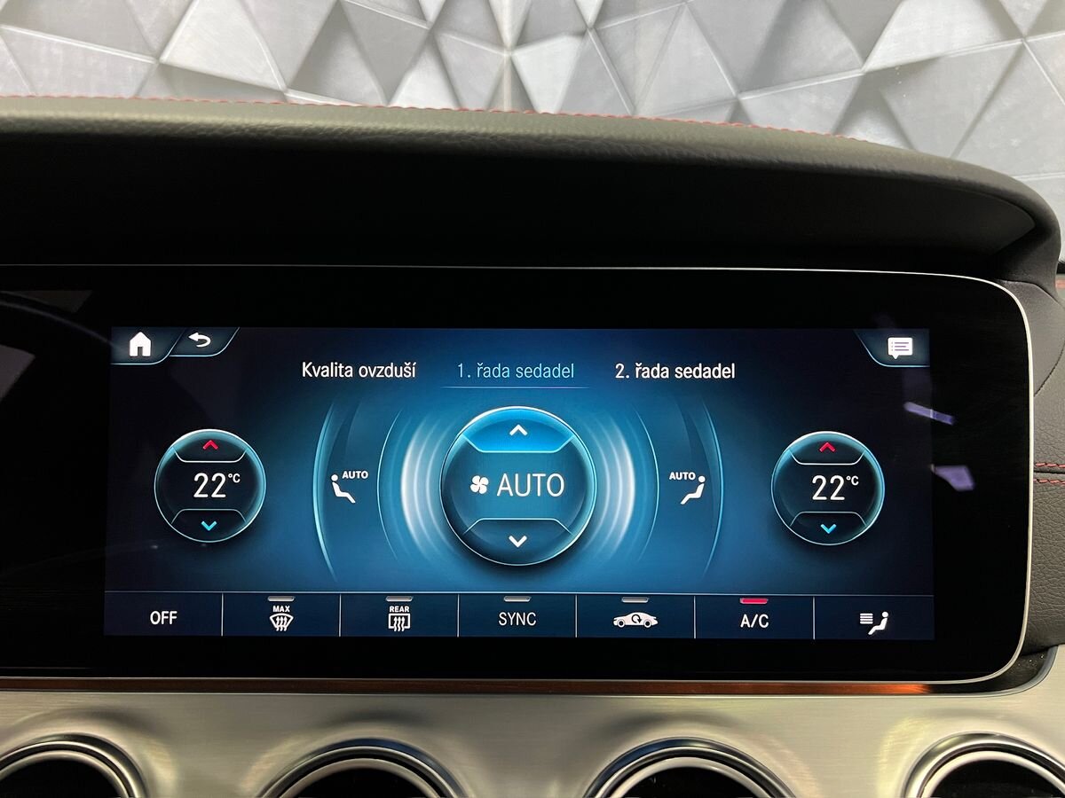 Mercedes-Benz Třídy E Kombi 3,0 l 320 kw