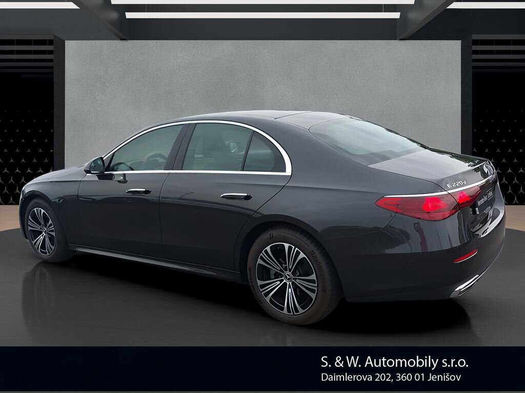 Mercedes-Benz Třídy E Sedan / Limuzína 2,0 l 145 kw