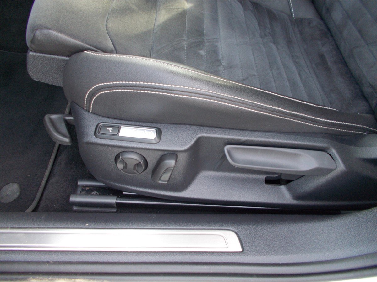 Volkswagen Passat Kombi 2,0 l 140 kw