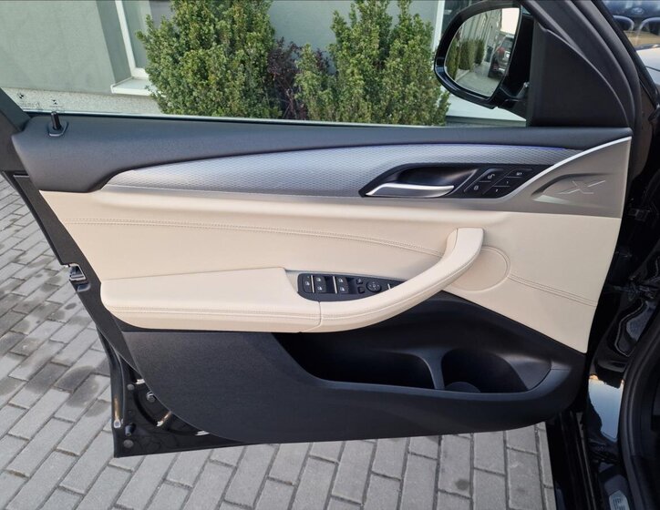 BMW X4 SUV / Terénní 3,0 l 210 kw