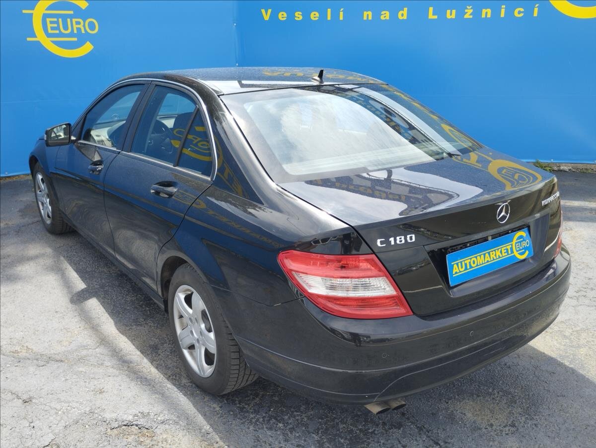 Mercedes-Benz Třídy C Sedan / Limuzína 1,8 l 115 kw