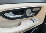 Mercedes-Benz Třídy V 12