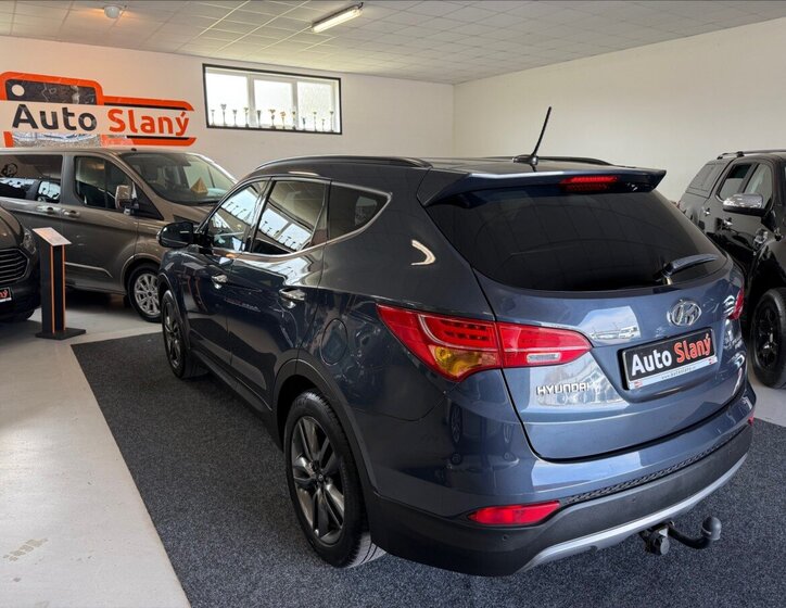 Hyundai Santa Fe SUV / Terénní 2,2 l 145 kw