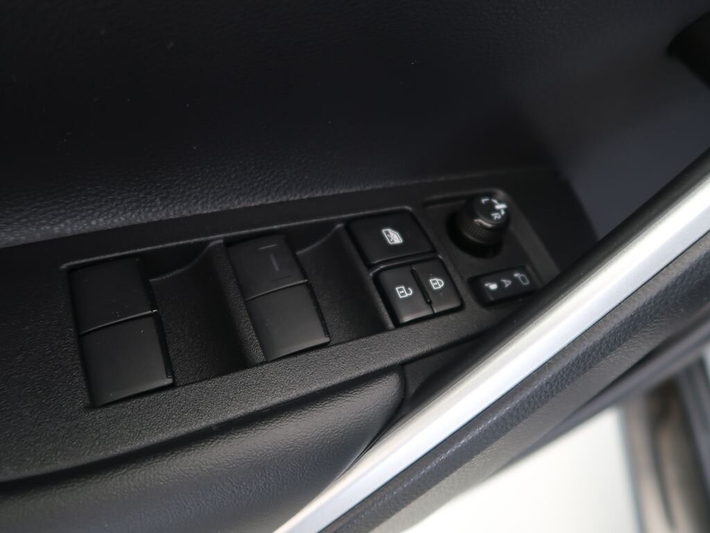 Toyota Corolla Cross Hatchback 2,0 l 112 kw