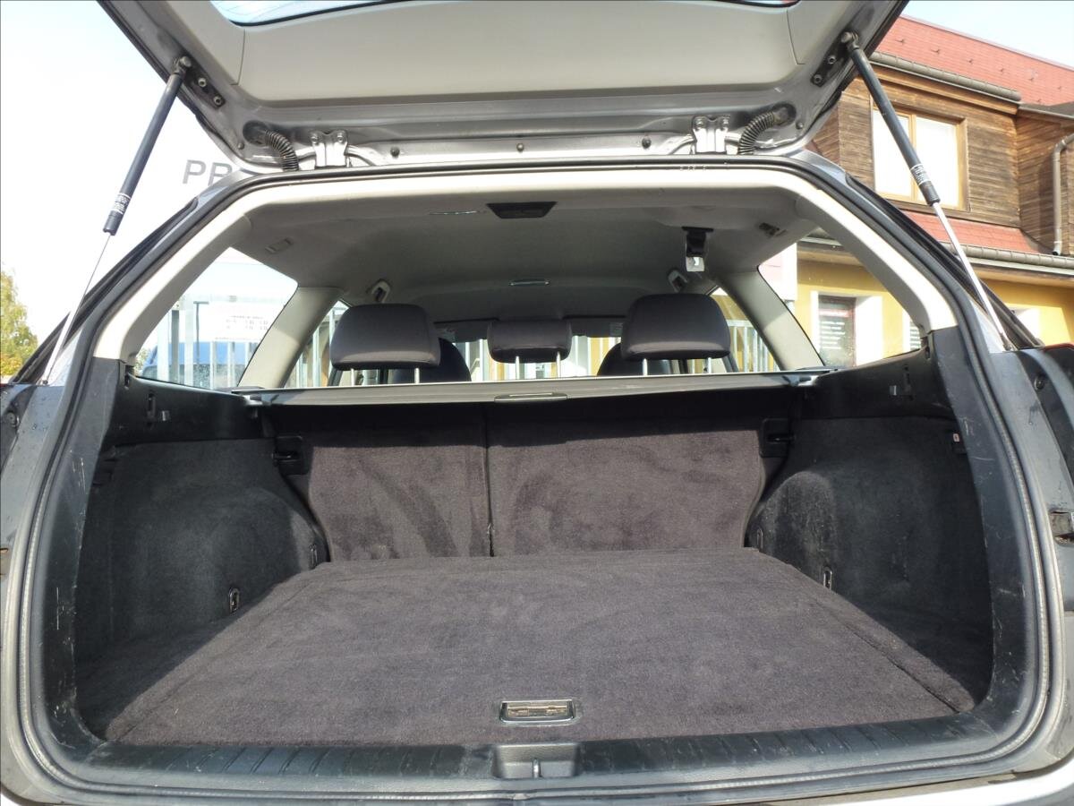 Subaru Legacy Kombi 2,0 l 121 kw