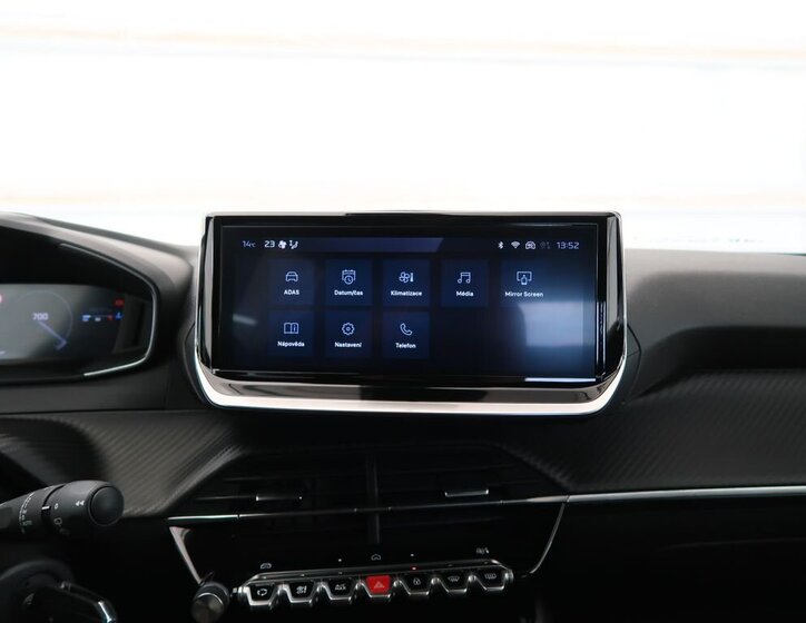 Peugeot 2008 SUV / Terénní 1,2 l 74 kw