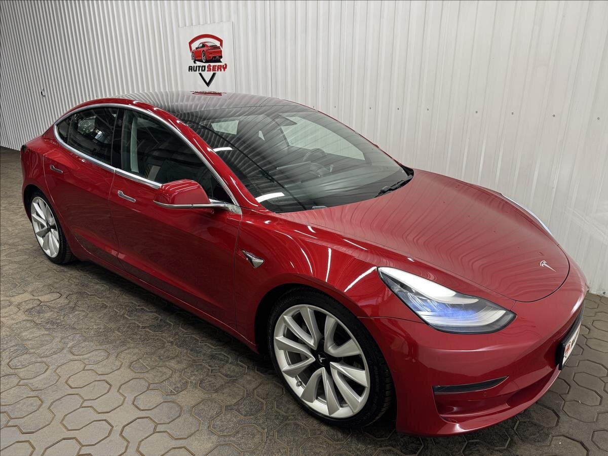 Tesla Model 3 Liftback 0,0 324 kw