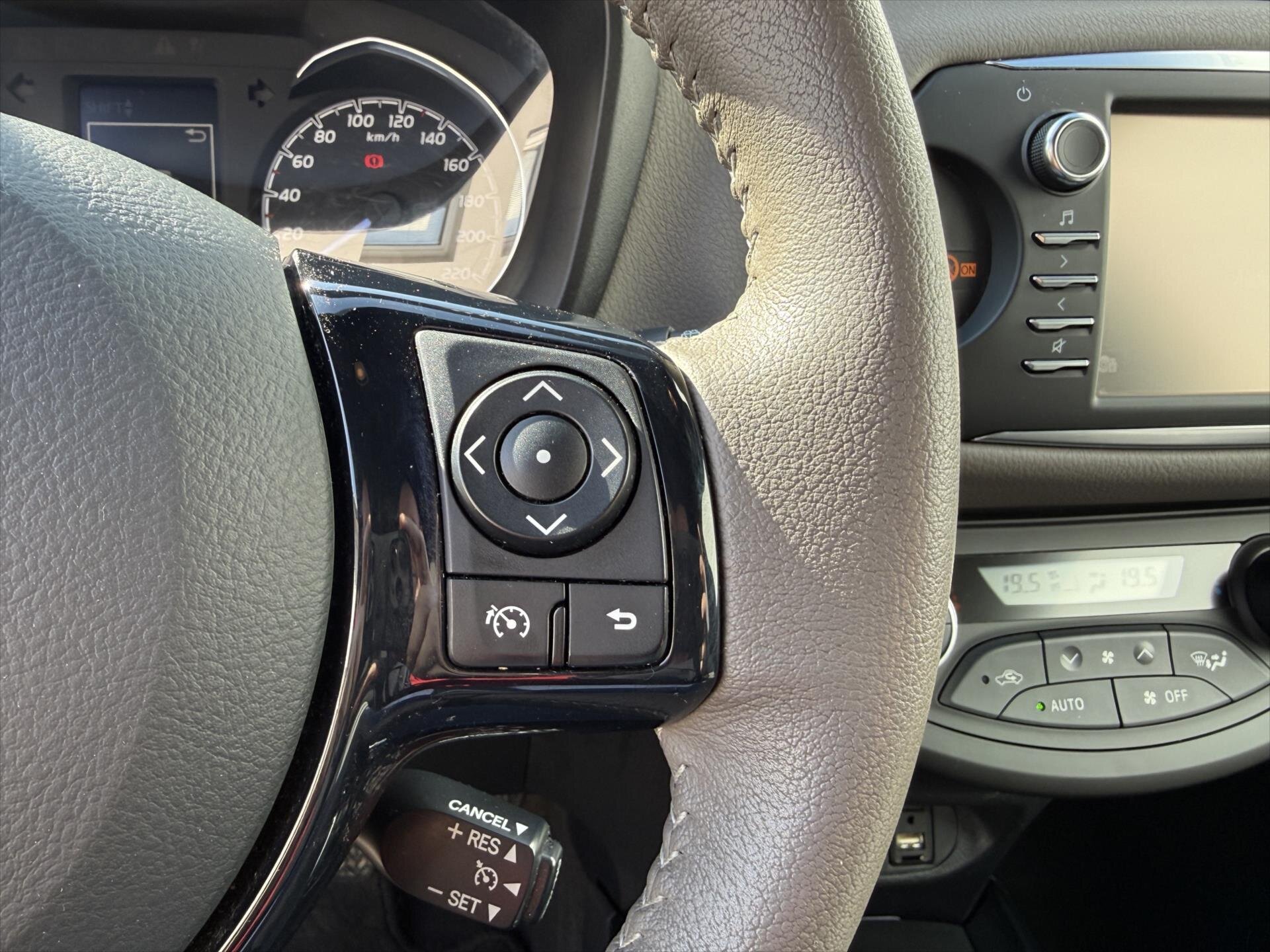 Toyota Yaris Hatchback 1,5 l 82 kw