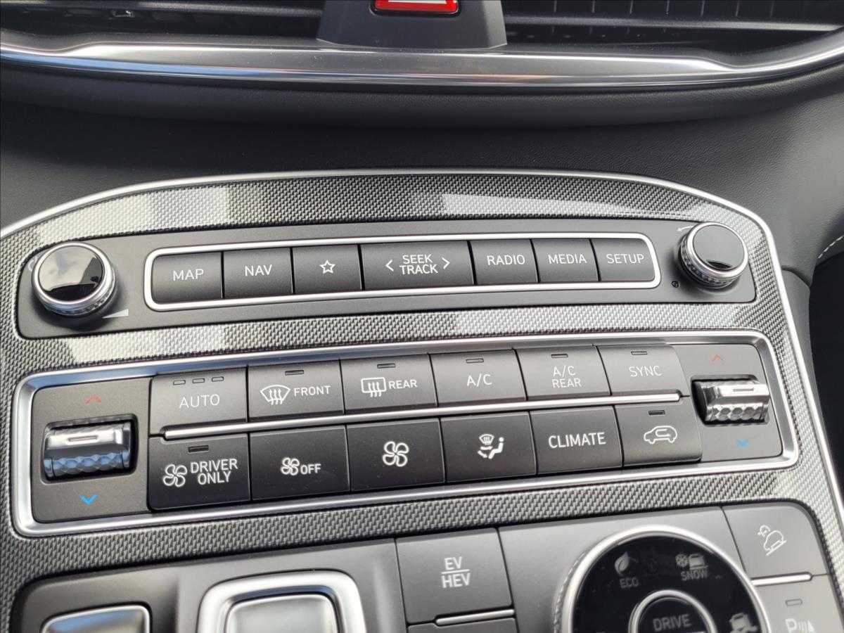 Hyundai Santa Fe SUV 1,6 l 195 kw