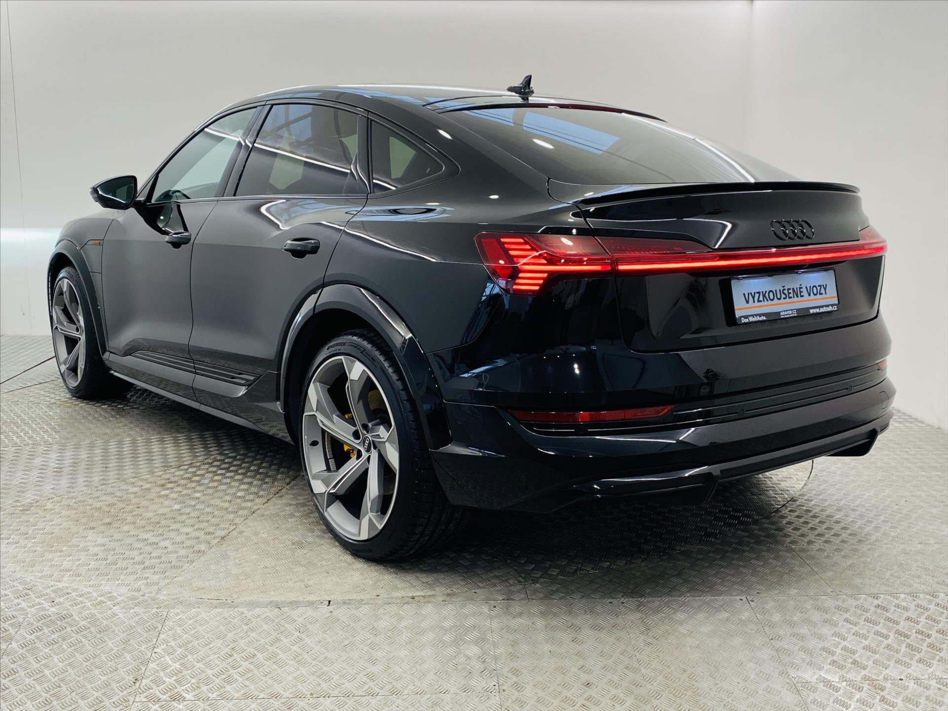 Audi e-tron SUV 0,0 370 kw