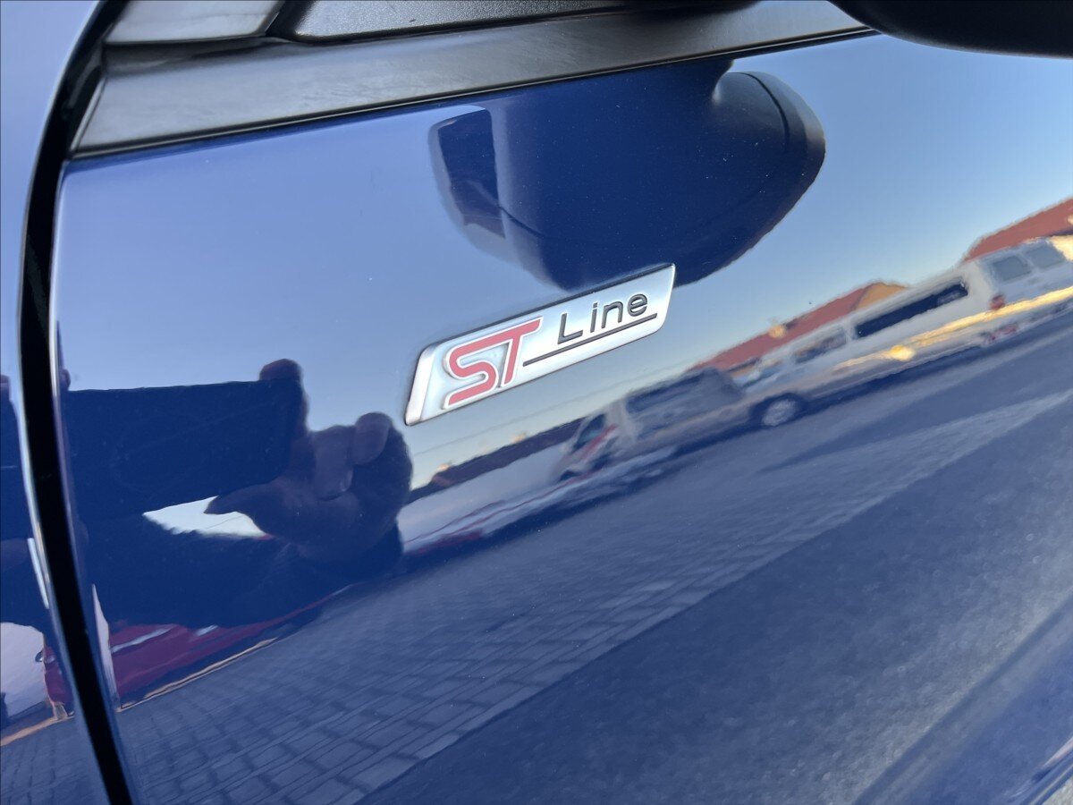 Ford Kuga SUV / Terénní 2,5 l 165 kw