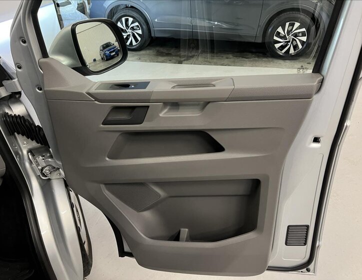 Volkswagen Caravelle Kombi 2,0 l 110 kw