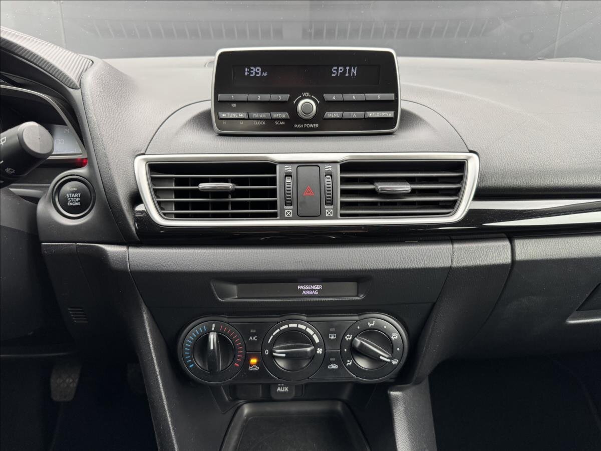 Mazda 3 Hatchback 1,5 l 74 kw