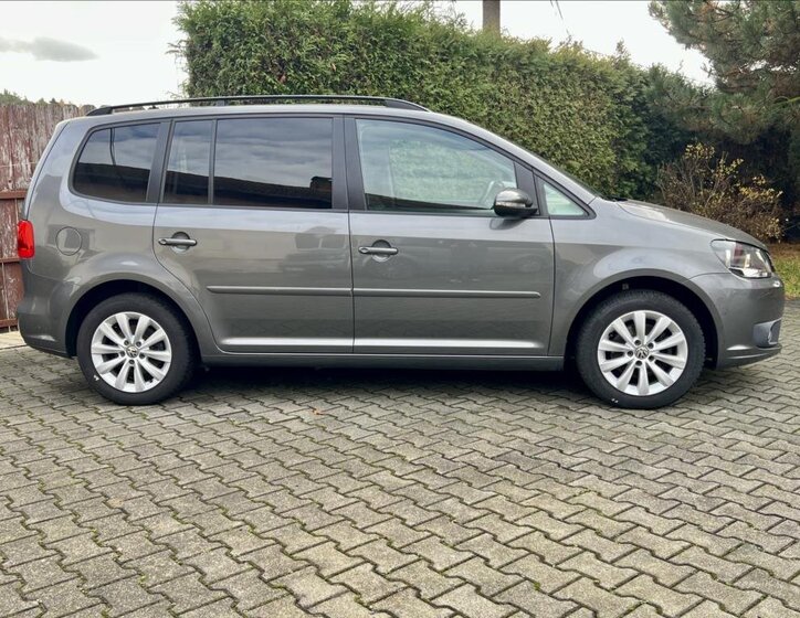 Volkswagen Touran MPV 1,6 l 77 kw