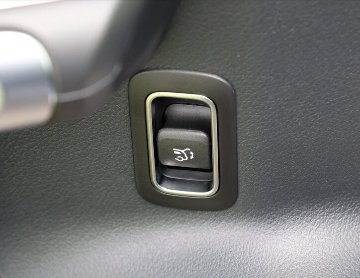 Mercedes-Benz GLB 21