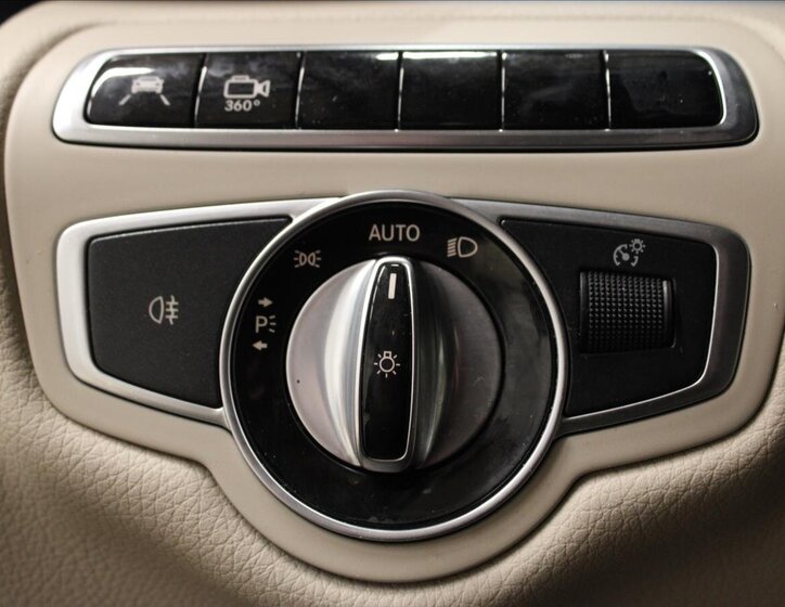 Mercedes-Benz Třídy V Kombi 2,1 l 140 kw