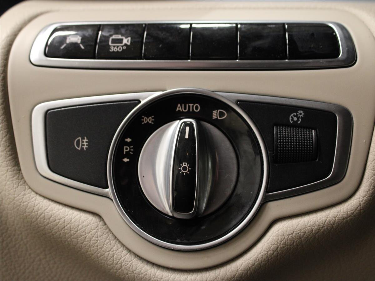 Mercedes-Benz Třídy V Kombi 2,1 l 140 kw