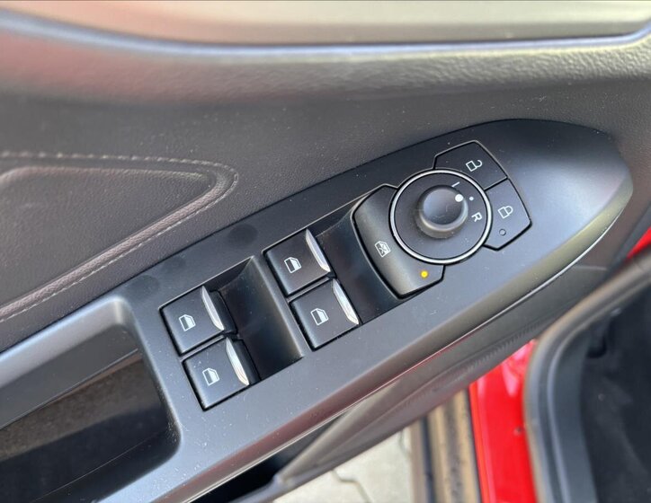 Ford Focus Kombi 999,0 92 kw