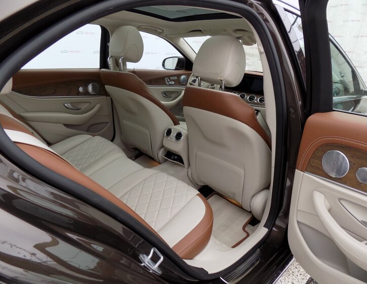 Mercedes-Benz Třídy E Sedan 2,0 l 143 kw