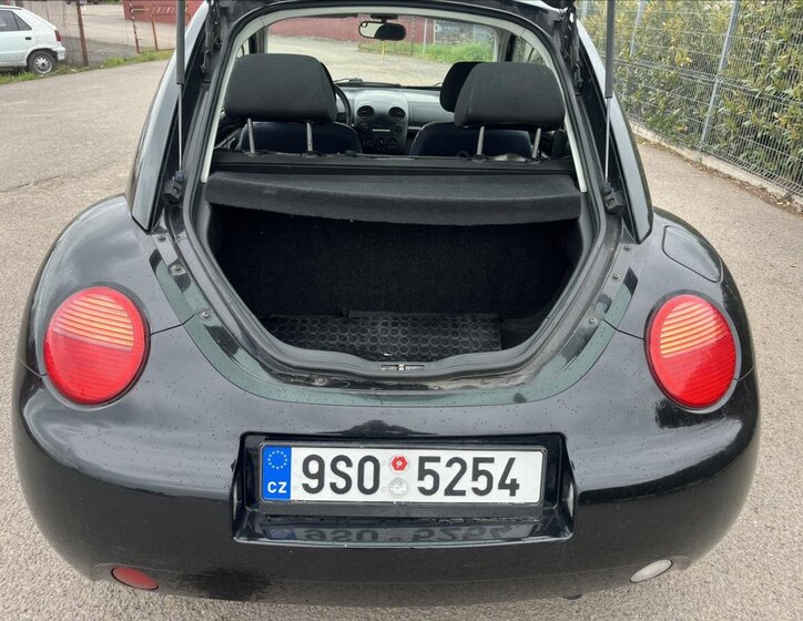 Volkswagen New Beetle Hatchback 1,6 l 74 kw