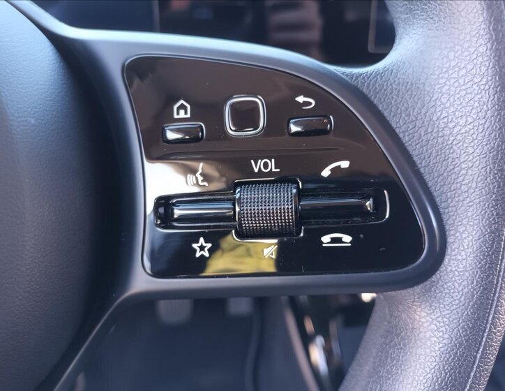 Mercedes-Benz Třídy A Hatchback 1,3 l 80 kw