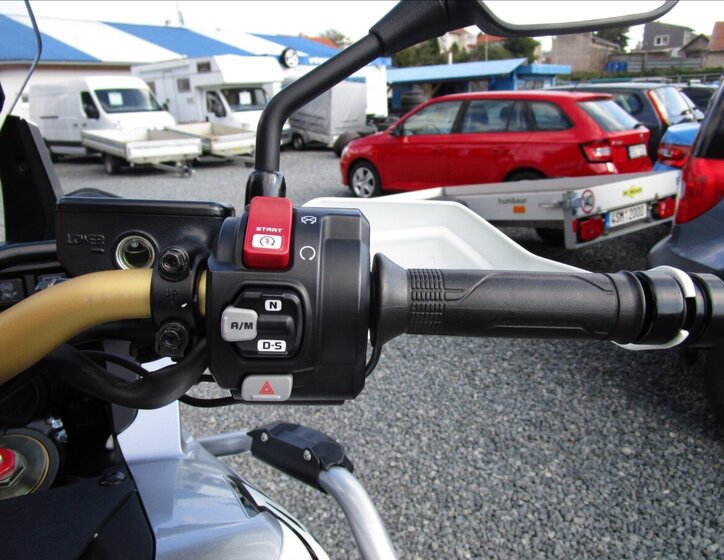 Honda Ostatní Ostatní 998,0 70 kw