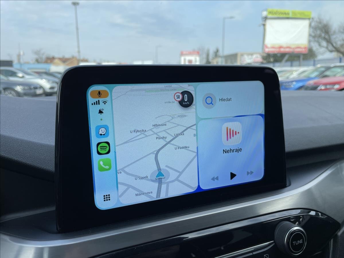 Ford Kuga SUV / Terénní 1,5 l 88 kw