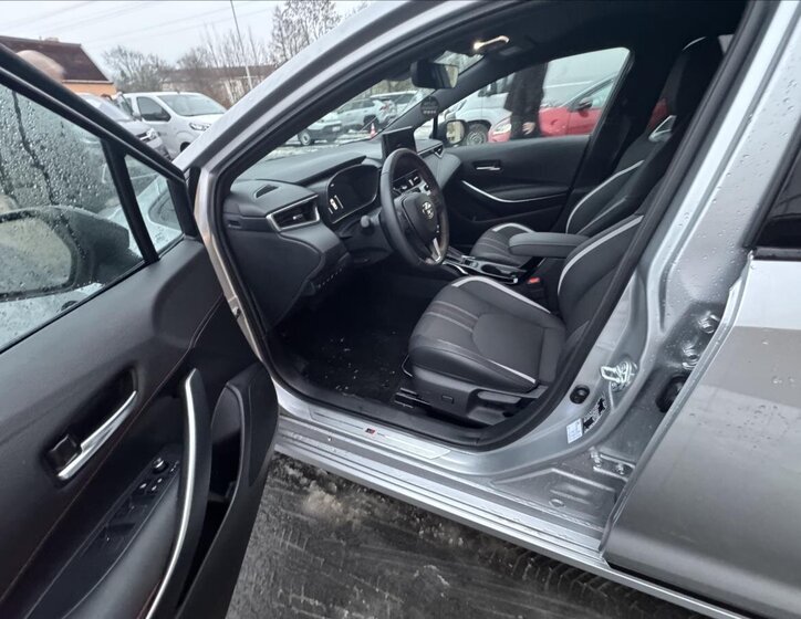 Toyota Corolla Sedan / Limuzína 1,8 l 72 kw