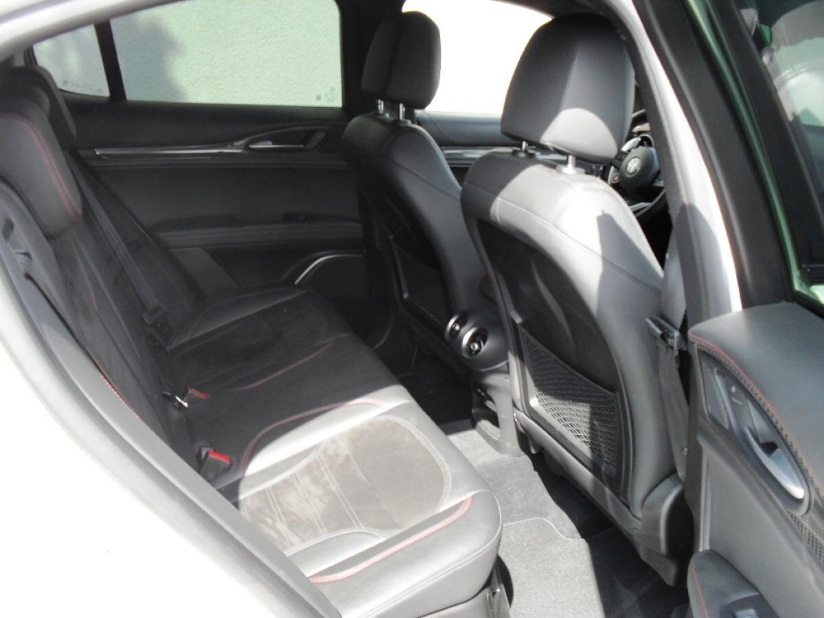 Alfa Romeo Stelvio SUV / Terénní 2,9 l 375 kw