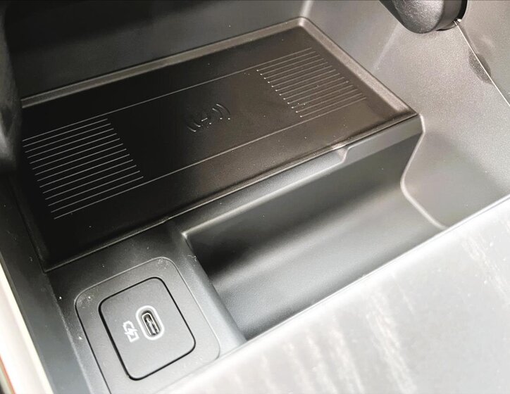 Land Rover Range Rover Velar SUV 2,0 l 150 kw