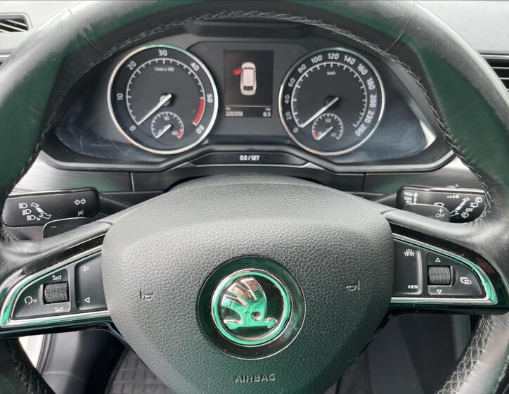 Škoda Superb 28