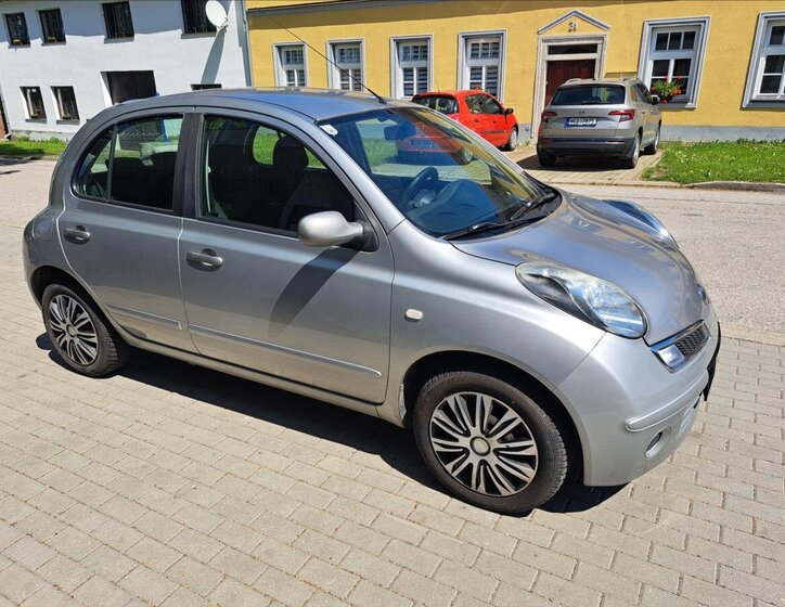 Nissan Micra Hatchback 1,2 l 48 kw
