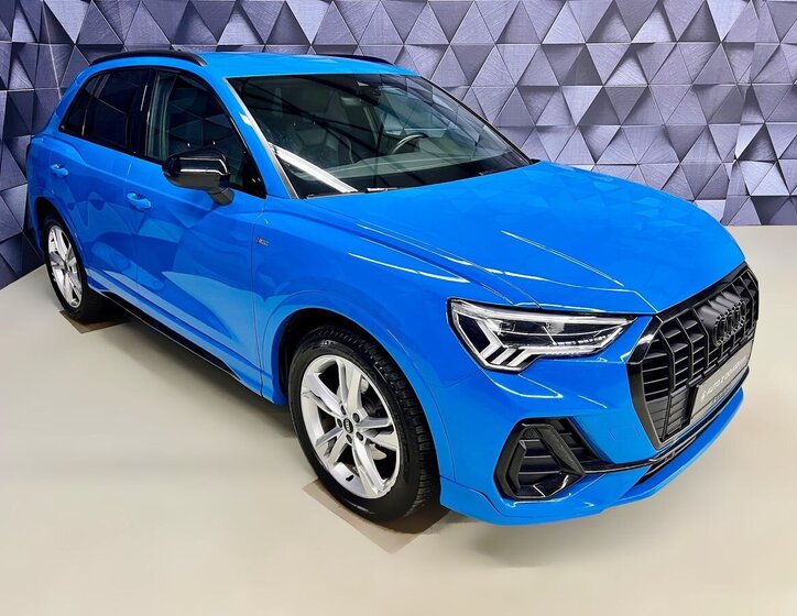 Audi Q3 4