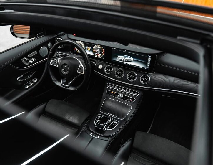 Mercedes-Benz Třídy E 27