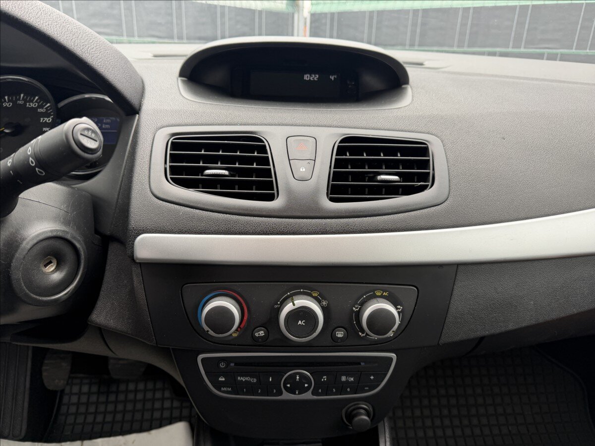 Renault Fluence Sedan / Limuzína 1,6 l 81 kw