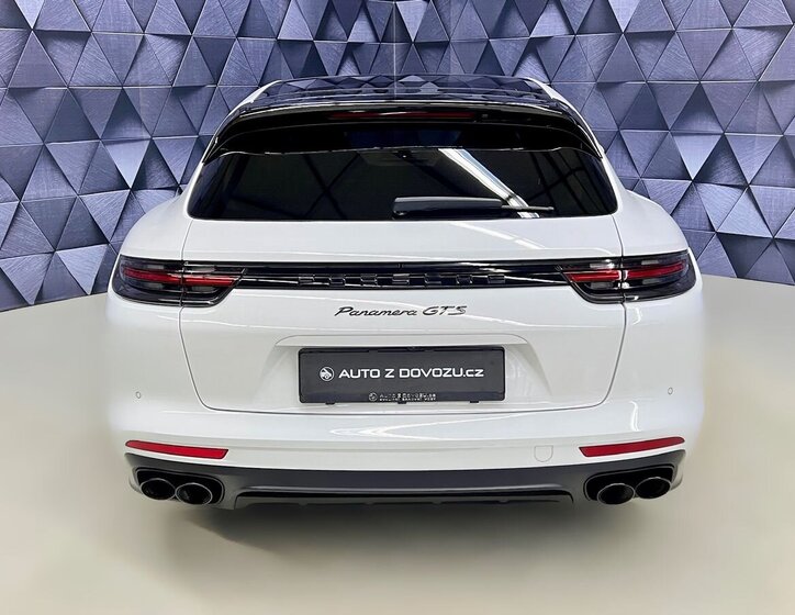 Porsche Panamera Kombi 4,0 l 338 kw