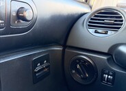 Volkswagen New Beetle 12