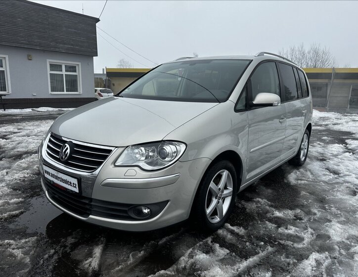 Volkswagen Touran Kombi 1,4 l 103 kw