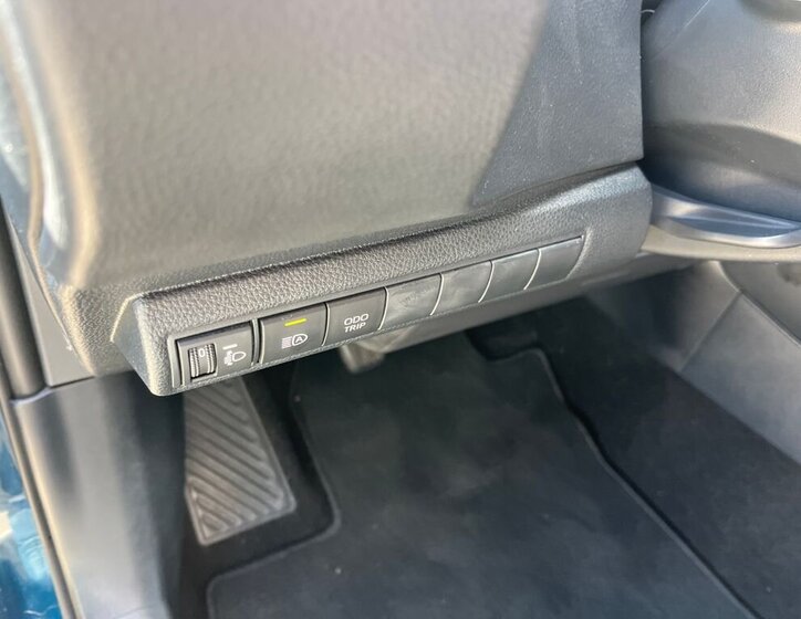 Toyota Corolla Sedan / Limuzína 1,5 l 92 kw