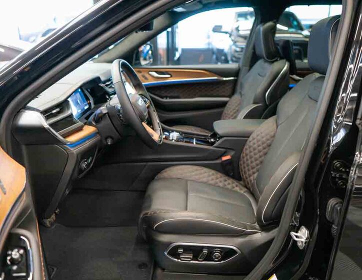 Jeep Grand Cherokee 14