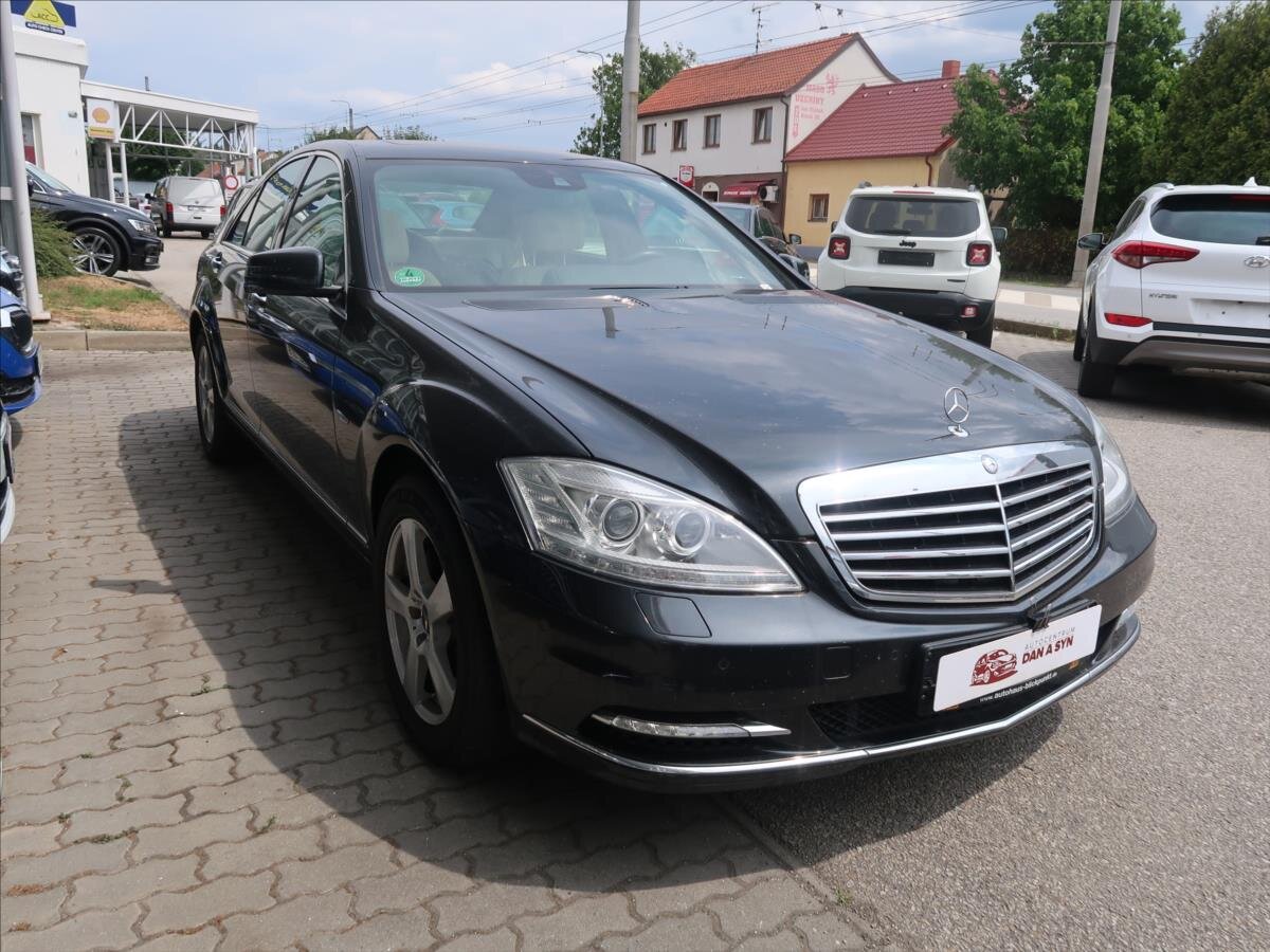 Mercedes-Benz Třídy S Sedan 3,0 l 190 kw